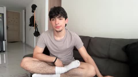 Snapshot of zenn_rush chatting on 3, 11, 2025 Zenn online show from 3, 11, 2025