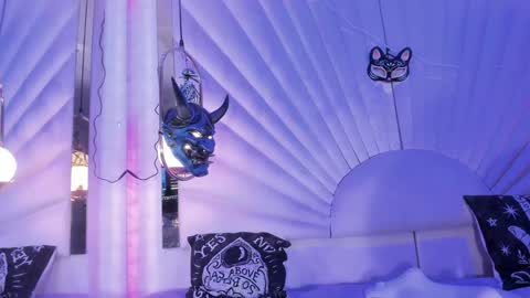    online show from 2, 12, 2024