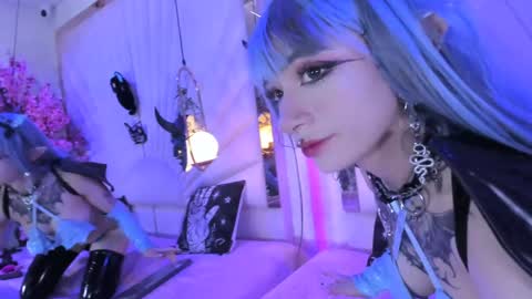    online show from 5, 12, 2024