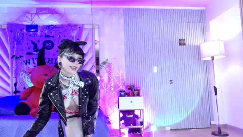    online show from 31, 10, 2025