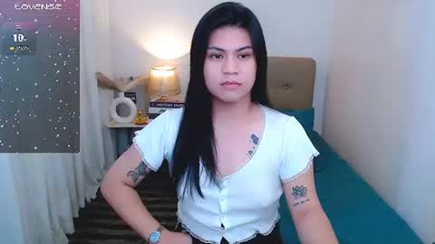 Snapshot of zephyraaaaa chatting on 27, 7, 2026 zephyraaaaa online show from 27, 7, 2026