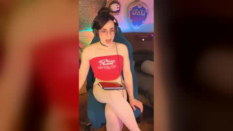 zesty_peach online show from 23, 5, 2026