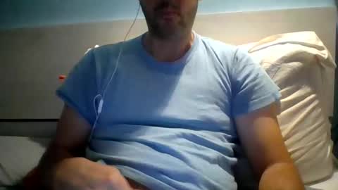 Snapshot of zeus00811 chatting on 24, 10, 2025 zeus online show from 24, 10, 2025