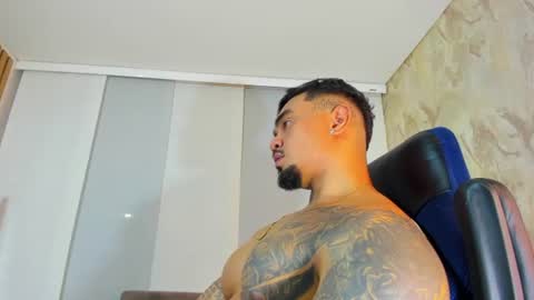 Snapshot of zeus_strong93 chatting on 22, 6, 2026 zeus strong online show from 22, 6, 2026