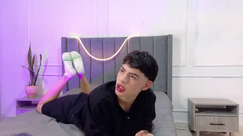 zeyn_smith online show from 19, 5, 2026