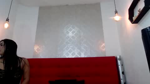 ZHAMIRA  ANDRES online show from 28, 1, 2025