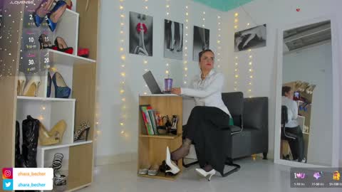 Snapshot of zhara_becherovka chatting on 17, 1, 2025 Zhara online show from 17, 1, 2025