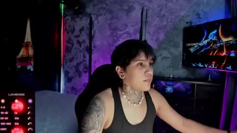 Snapshot of zhoestrong chatting on 25, 7, 2026 zhoestrong online show from 25, 7, 2026