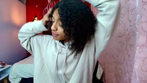 Zia Green online show from 23, 2, 2025