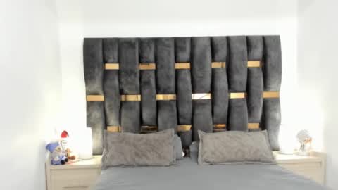 ziataylor online show from 25, 2, 2025