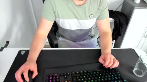 ziemlichflutschig online show from 12, 3, 2025