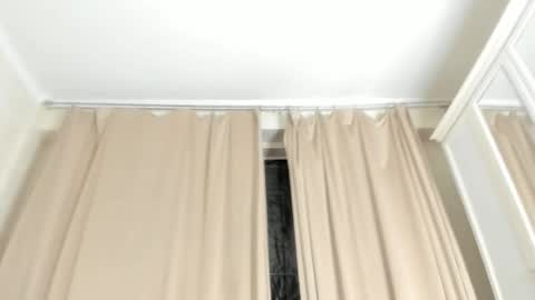 zirael_swan online show from 6, 3, 2026