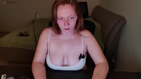 Snapshot of zlatalata chatting on 5, 10, 2025 zlatalata online show from 5, 10, 2025