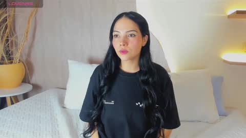 zoe20__ online show from 12, 11, 2025