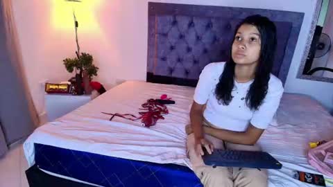 Snapshot of zoe_blake1 chatting on 1, 7, 2026 Zoe Blake online show from 1, 7, 2026