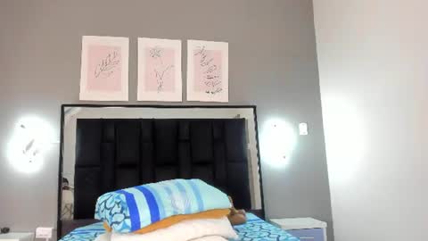 zoe_curvyy online show from 13, 6, 2026