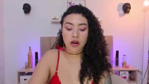 Zoe Gruber online show from 26, 10, 2025