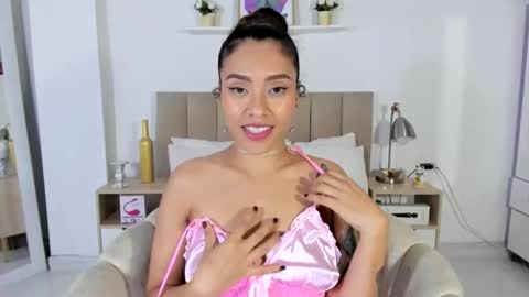 Snapshot of zoe_gruber chatting on 15, 5, 2026 Zoe Gruber online show from 15, 5, 2026