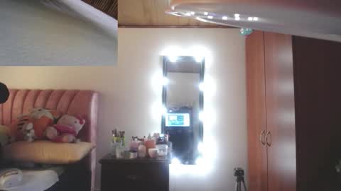 zoe hotxxx online show from 19, 1, 2026