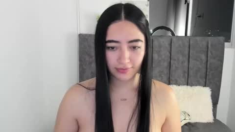 zoe_jones7 online show from 13, 9, 2025