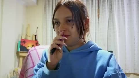Snapshot of zoe_khall chatting on 13, 5, 2026 ZOE online show from 13, 5, 2026