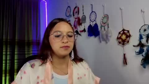 Snapshot of zoe_khall chatting on 17, 6, 2026 ZOE online show from 17, 6, 2026