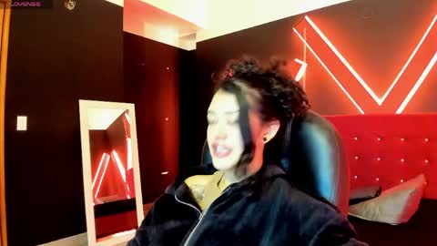 Snapshot of zoe_lara_34 chatting on 21, 5, 2026 zoe online show from 21, 5, 2026