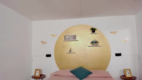 Snapshot of zoe_lynch_ chatting on 14, 10, 2025 Zoe Lynch online show from 14, 10, 2025