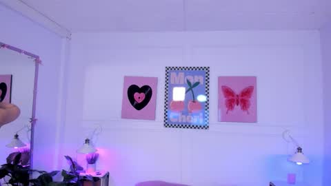 Zoe Lynch online show from 1, 12, 2025