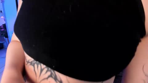 Zoe Lynch online show from 16, 2, 2026