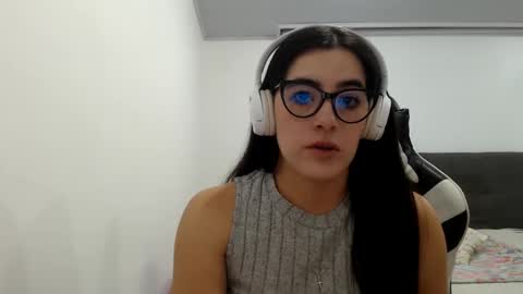 Snapshot of zoe_mill33r chatting on 19, 1, 2026 Zoe online show from 19, 1, 2026