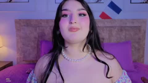 Snapshot of zoe_moon__ chatting on 5, 7, 2026 zoe_moon__ online show from 5, 7, 2026