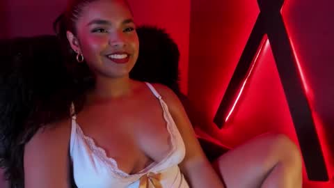 Snapshot of zoe_roux210949 chatting on 8, 10, 2025 Zoe online show from 8, 10, 2025