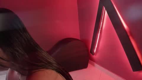 Snapshot of zoe_roux210949 chatting on 10, 10, 2025 Zoe online show from 10, 10, 2025