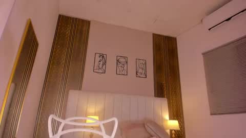 Hi guys i am Zoe  online show from 25, 3, 2026