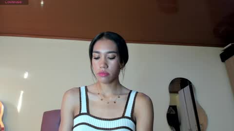 Snapshot of zoe_storm2 chatting on 27, 4, 2026 Zoe online show from 27, 4, 2026