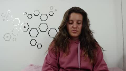 Carolina online show from 26, 9, 2025