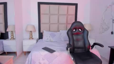 Snapshot of zoecarrter chatting on 2, 10, 2025 Zoecarrter online show from 2, 10, 2025