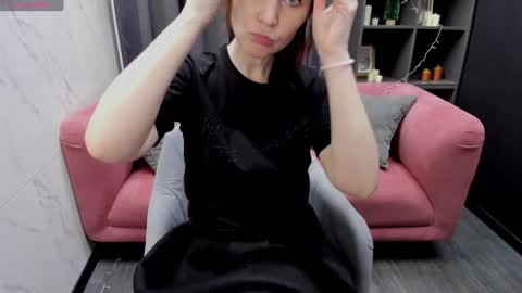 Snapshot of zoeeast chatting on 3, 1, 2025 Zoe online show from 3, 1, 2025