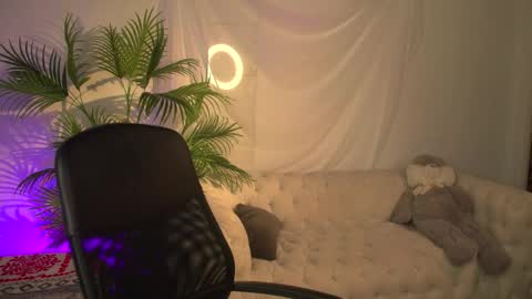 Snapshot of zoeford_ chatting on 29, 4, 2026 ZOE online show from 29, 4, 2026
