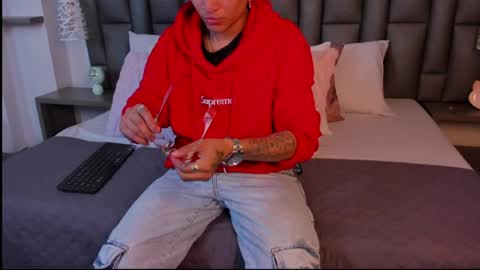 Zoe Krug online show from 11, 4, 2026