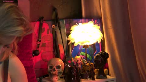 ZoeMesmerize online show from 27, 3, 2026