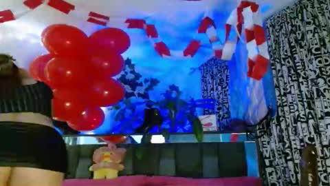 Snapshot of zoemi chatting on 18, 2, 2025 zoemi online show from 18, 2, 2025