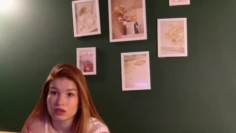 Snapshot of zoenymph chatting on 15, 6, 2026 zoenymph online show from 15, 6, 2026