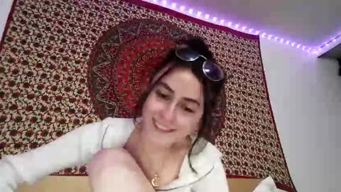 Snapshot of zoepleasing chatting on 8, 3, 2025 zoepleasing online show from 8, 3, 2025