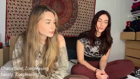 Snapshot of zoepleasing chatting on 9, 9, 2025 zoepleasing online show from 9, 9, 2025