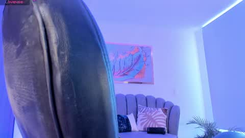 Zoe Presley  online show from 27, 6, 2026