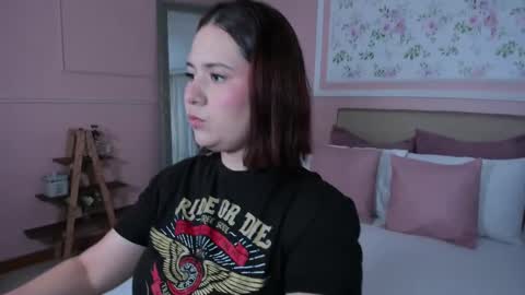 Zoes online show from 7, 3, 2025