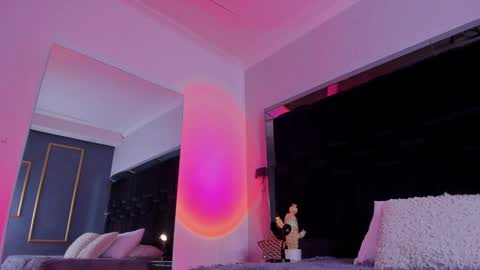 zoevidal_ online show from 21, 1, 2025