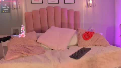  ZOE  online show from 3, 12, 2025